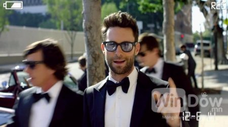 “Maroon 5” хамтлаг онцгой клип хийжээ