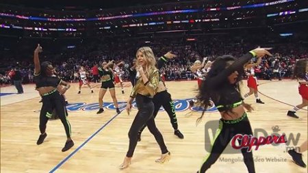 Fergie Performs LA Love at Clippers Game