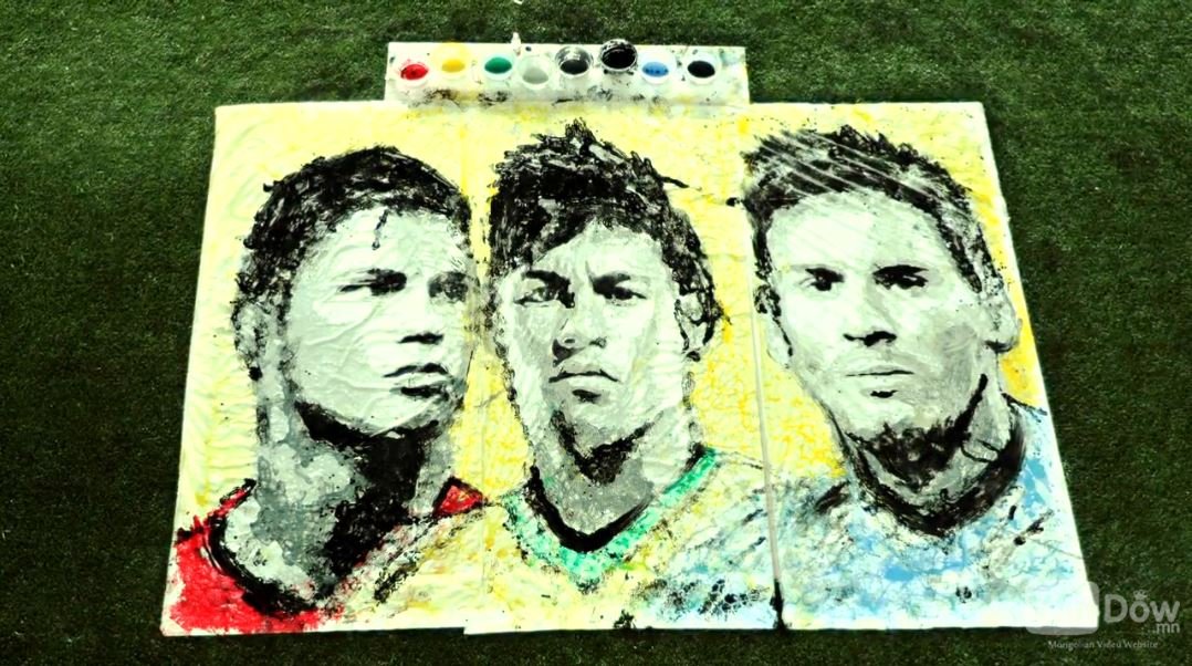 Хөл бөмбөгийн бөмбөгөөр зурсан Ronaldo, Messi, Neymar нарын хөрөг