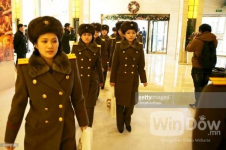 Хойд Солонгосын охидын анхны поп хамтлаг Хятадад тоглолтоо хийж байна /видео/