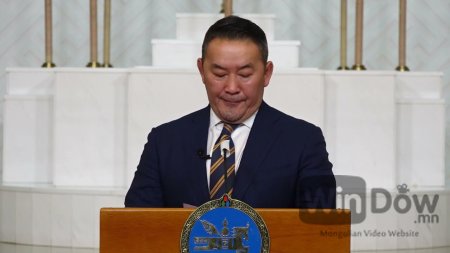 Монгол Улсын Ерөнхийлөгч Х.Баттулга Монгол ардын намыг тараах тухай захирамж гаргаснаа танилцууллаа