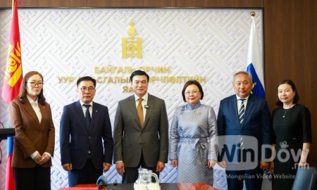 БАЙГАЛЬ ОРЧИН, УУР АМЬСГАЛЫН ӨӨРЧЛӨЛТИЙН САЙД Б.БАТБААТАР ТАМГАА ГАРДЛАА